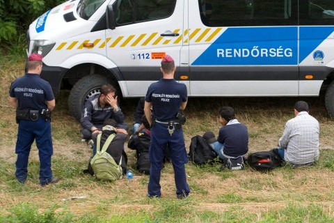 menekültrazzia szegeden (Array)