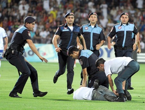 örmény-portugál (Array)