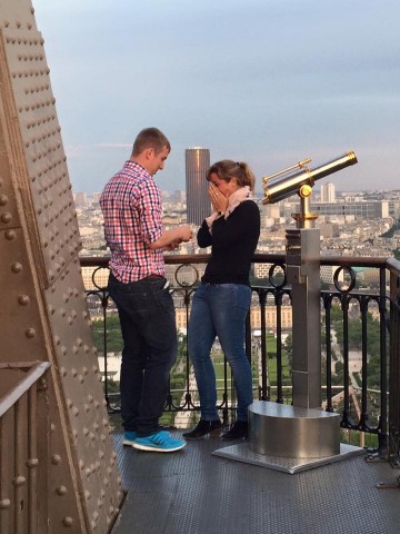 párizsi lánykérés (Array)