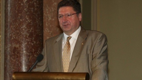 parragh lászló (Array)