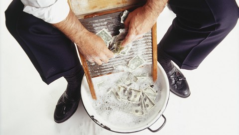 pénzmosás, pénzmosoda (Array)