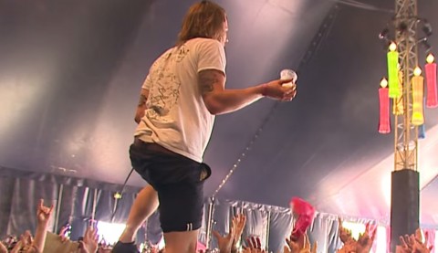 pohárelkapó énekes (Array)