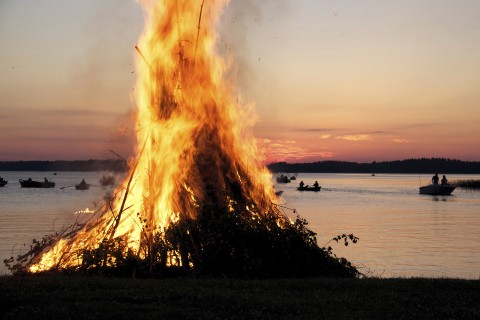 szentiván éjjel (Array)