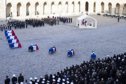 A spanyolországi F-16-baleset utáni temetés (Array)