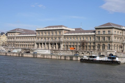 Corvinus-egyetem(210x140).jpg (Array)