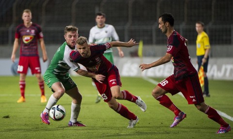 Dinko Trebotic (Array)