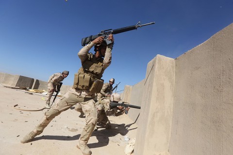 Irak konfliktus, háború (Array)