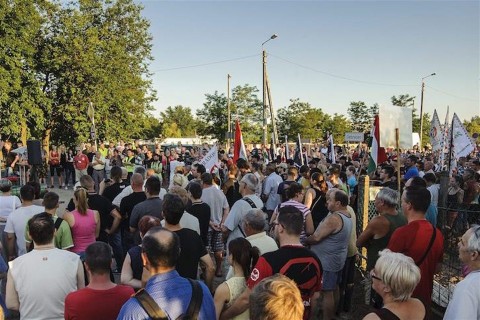 Jobbik-tuntetes-Debrecenben(1)(960x640).jpg (Array)