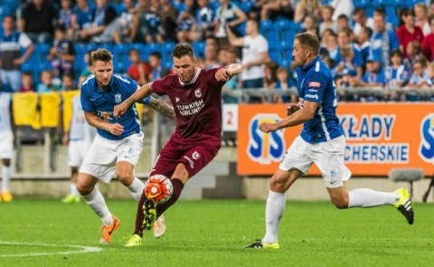 Kádár Tamás (Array)