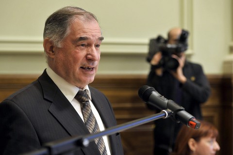 Lenkovics Barnabás (Array)