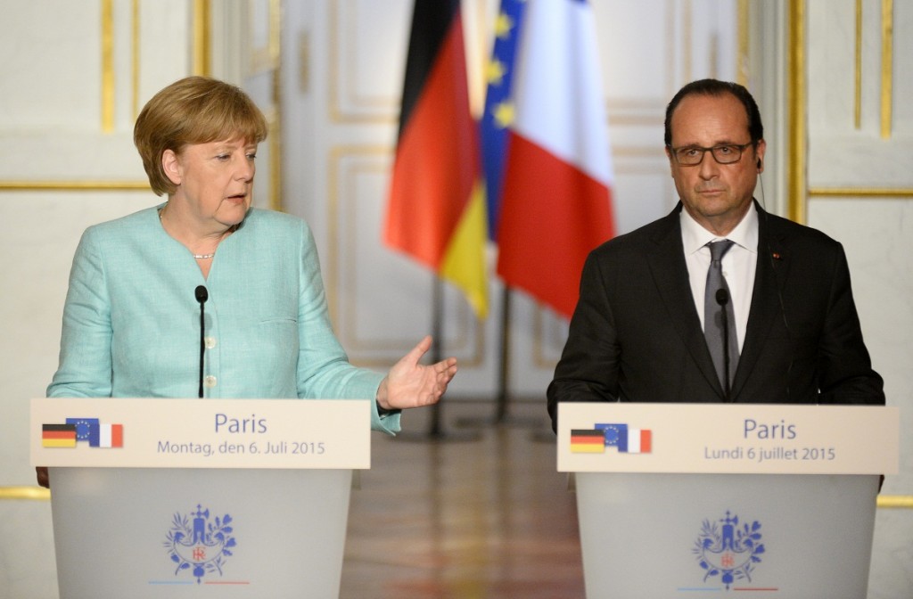 Merkel és Hollande (Array)