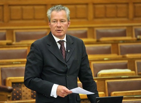 Pálffy István (Array)