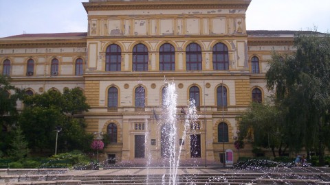 SZTE Rektori Hivatal (Array)