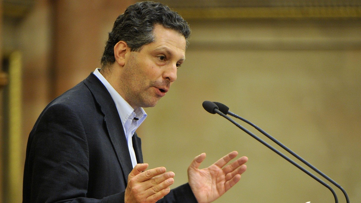 Schiffer András (Array)