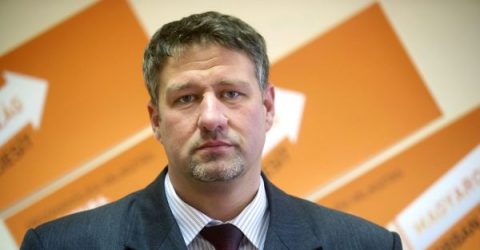 Simonka György (Array)