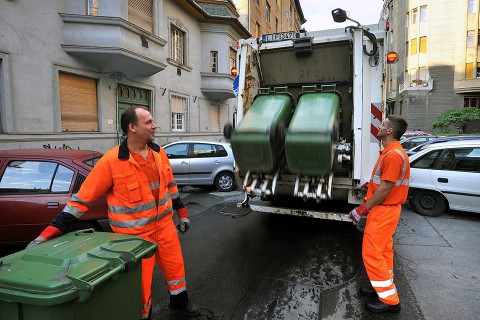Szemétszállítás (Array)