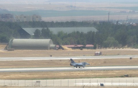 Török vadászgép (Array)