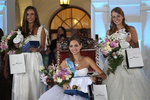 anna-bal(1)(960x640).jpg (Array)