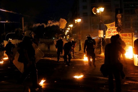 athéni balhé (Array)