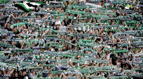 fradi-szurkolók (Array)