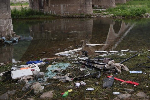 kínai buszbaleset (Array)