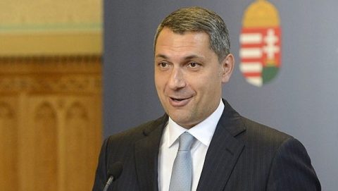 lázár jános (Array)