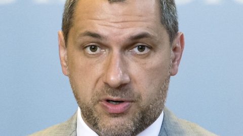 lázár jános (Array)