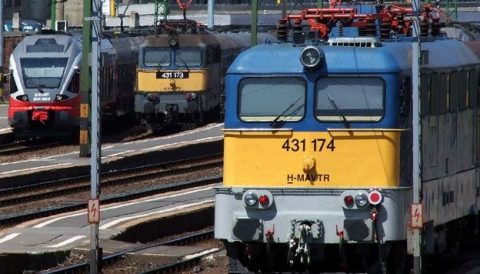 mav-vonat(430x286).jpg (Array)