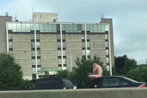 meztelen-autos(960x640).jpg (Array)