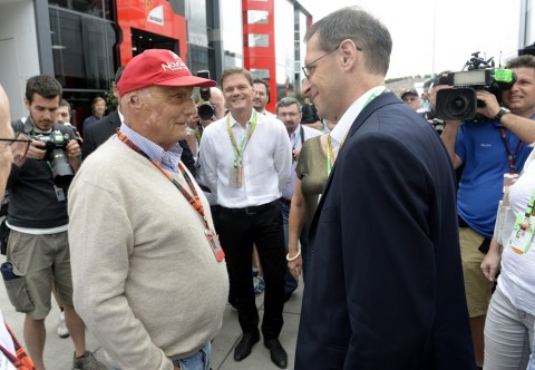 niki lauda, varga mihály (Array)