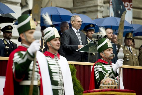 pintér sándor (Array)