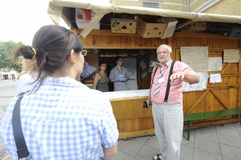 szegedi menekültsegítők (Array)