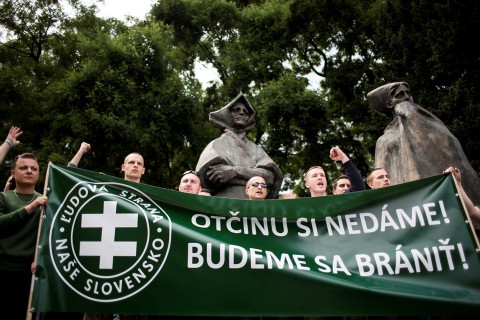 szlovák nácik (Array)