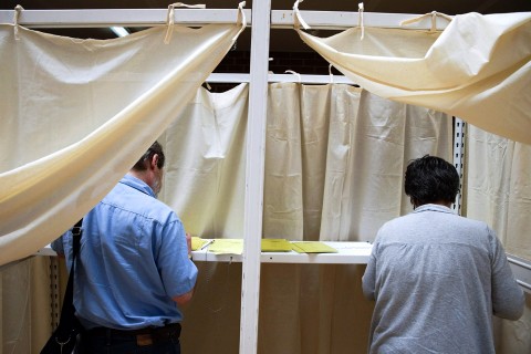 választás, kiállítás (Array)