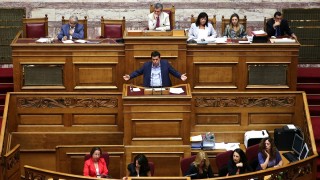 Alexis Ciprasz a görög parlamentben (Array)