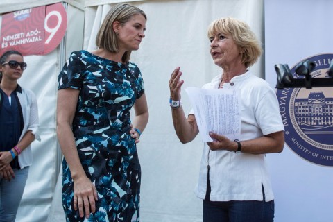 Colleen Bell (Array)