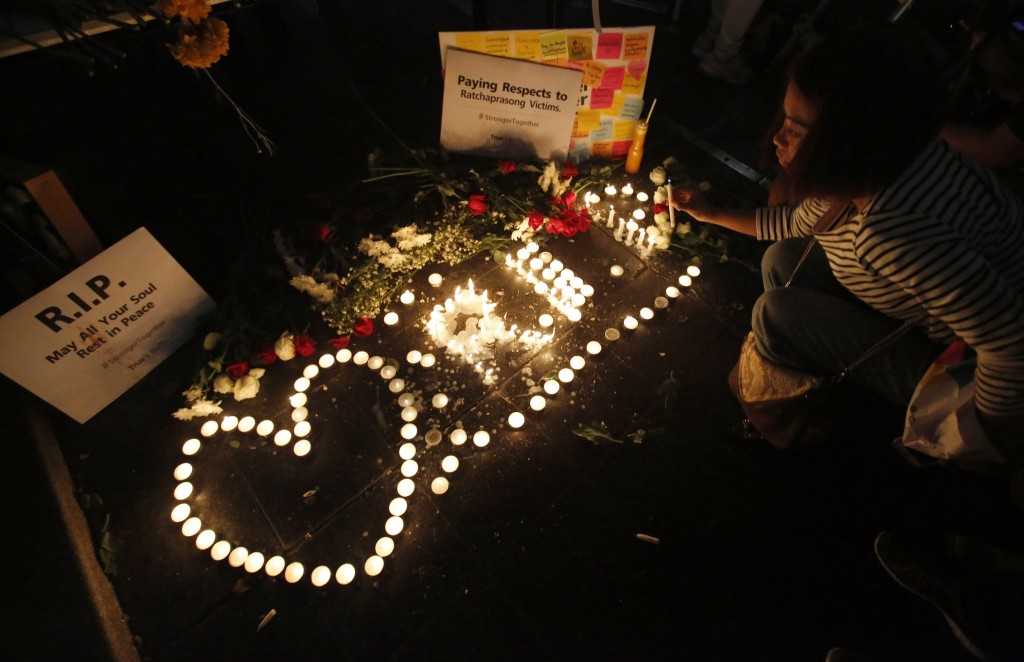 Gyász Bangkokban (Array)