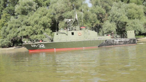 Innen lőnek majd (Array)