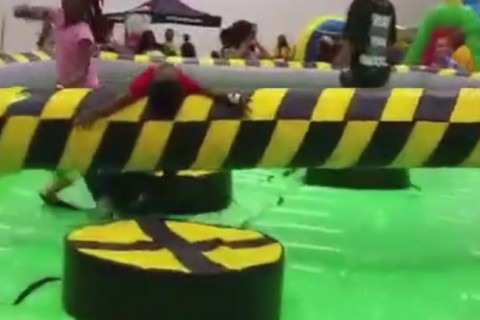 Játszóházas baki (Array)