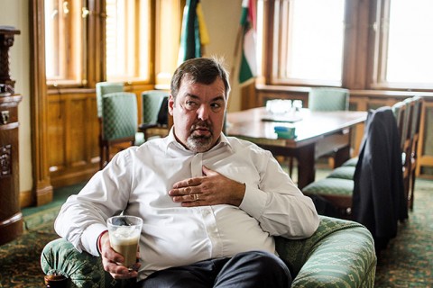 L-Simon-Laszlo(1)(210x140).jpg (Array)