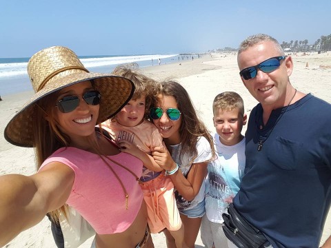 Schobert Norbi és családja (Array)