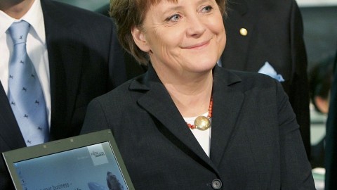 angela merkel (Array)