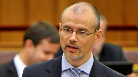 banai-peter-beno(210x140).jpg (Array)