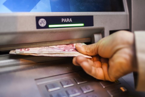 bankautomata, készépénz (Array)