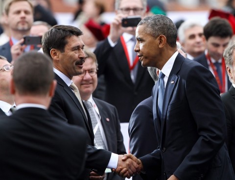 barack obama, áder jános (Array)