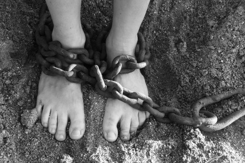 emberrablás (Array)