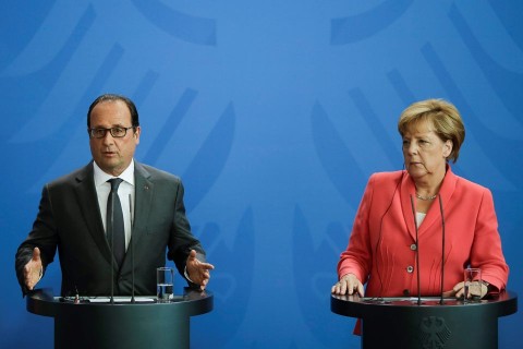 francois hollande, angela merkel (Array)