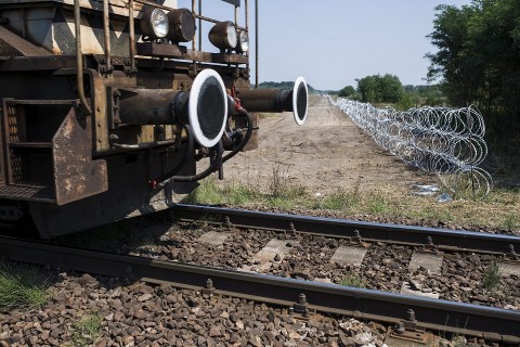 határzár vonat (Array)