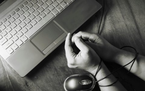 internetfüggőség (Array)