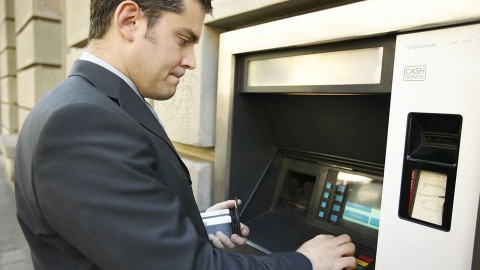 készpénzfelvétel (Array)